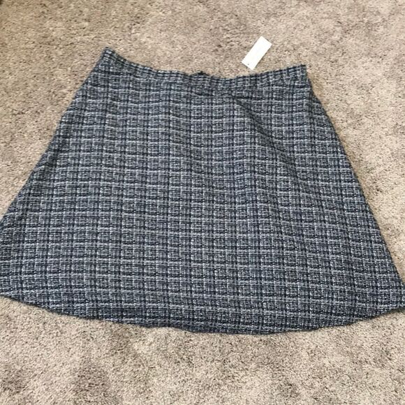 NWT- Banana Republic - 6 - Picture 1 of 4